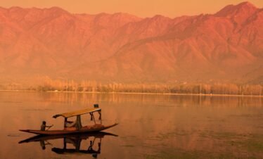 Enchanting Kashmir and Delhi Highlights: A 6-Day Journey