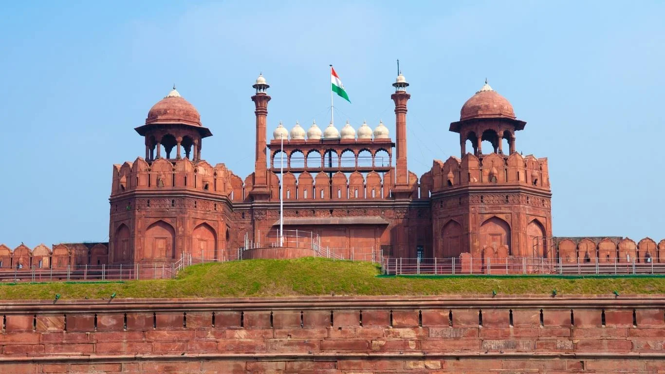 Discover Delhi Agra Tour with VTSPL