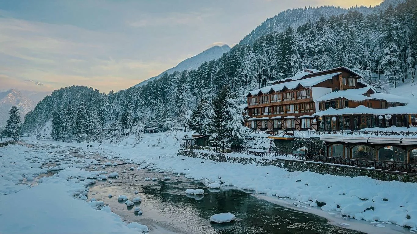 Discover Enchanting Kashmir & Amritsar Journey with VTSPL