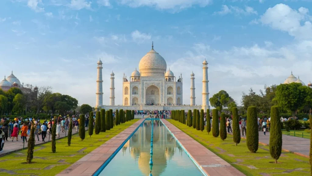 Discover Golden Triangle Tour with VTSPL