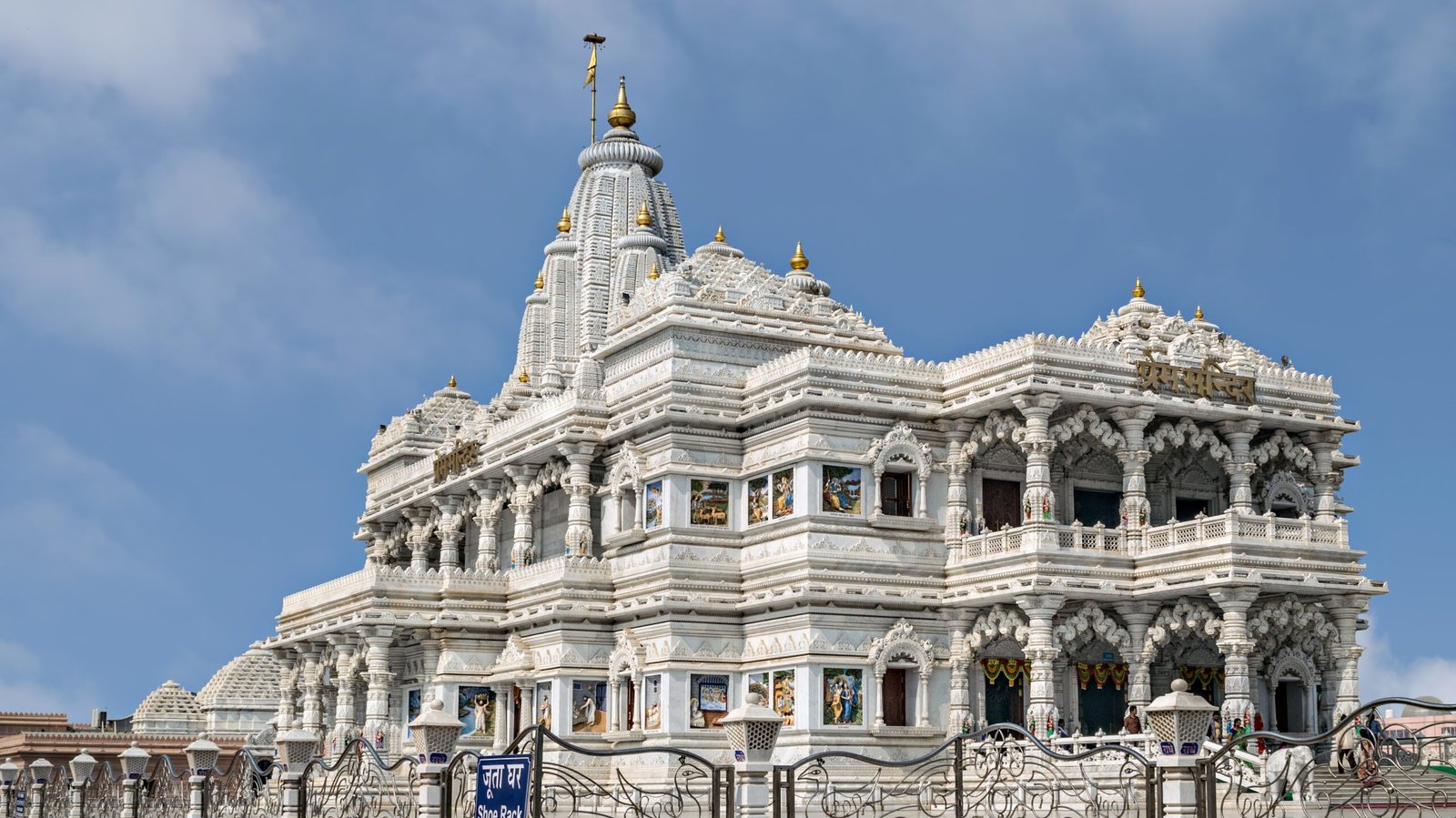 Spiritual Journey Through North India: Delhi, Bodhgaya, Varanasi, Ayodhya, Kurukshetra, Mathura, and Vrindavan