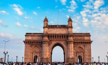 Sacred Sojourn: From Mumbai to Delhi – A 5-Day Spiritual Odyssey