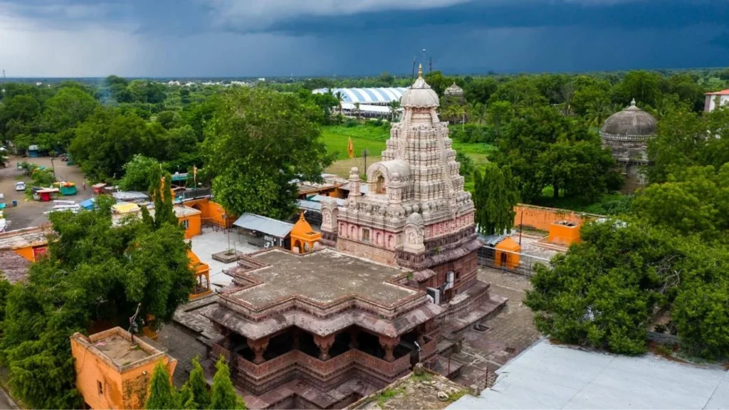 Discover Maharashtra Spiritual Tour Package witH VTSPL