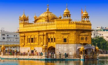 Northern India Exploration: Amritsar, Dharamshala, and Manali Adventure